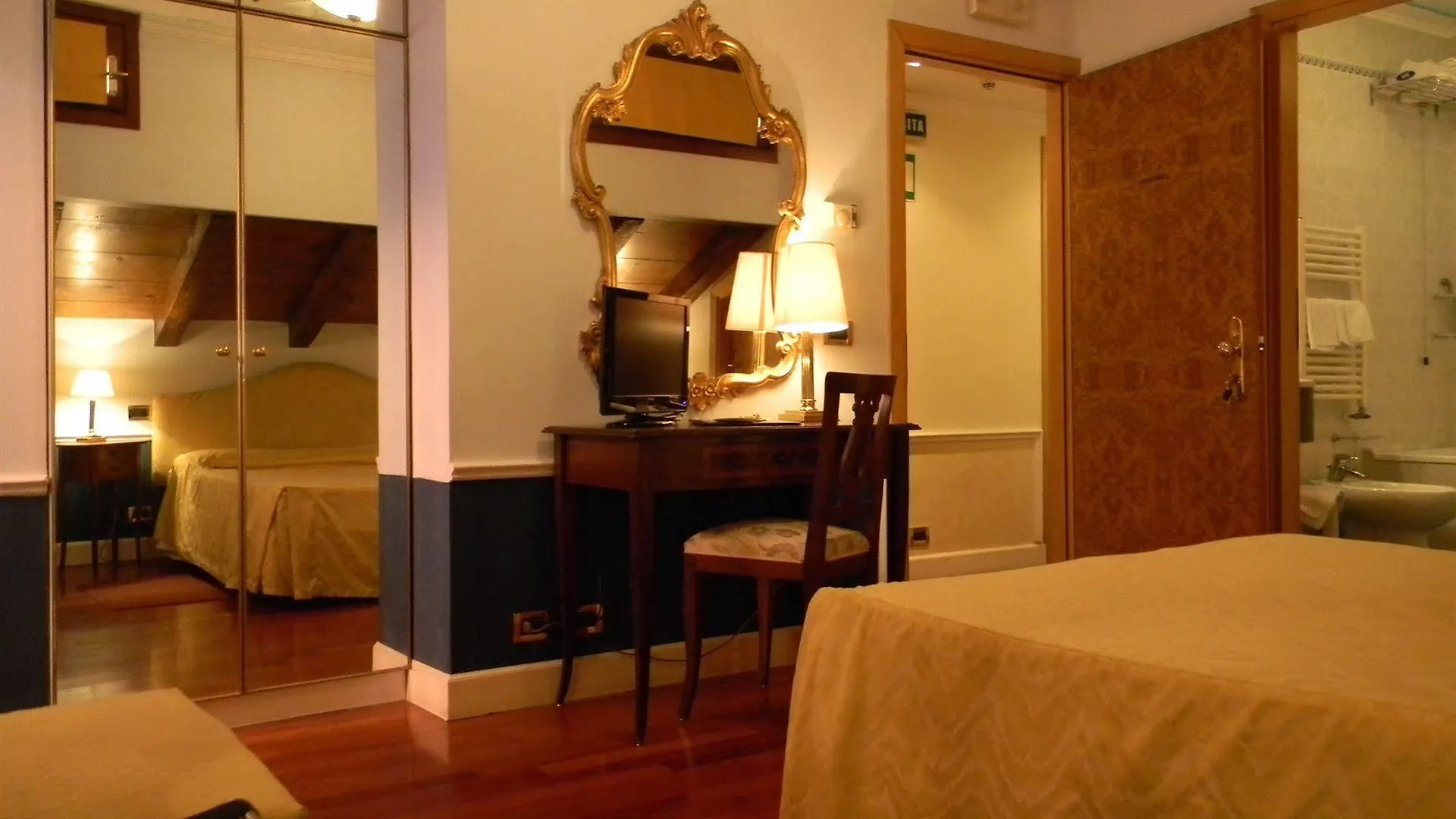 Hotel Pantalon Venice Italy