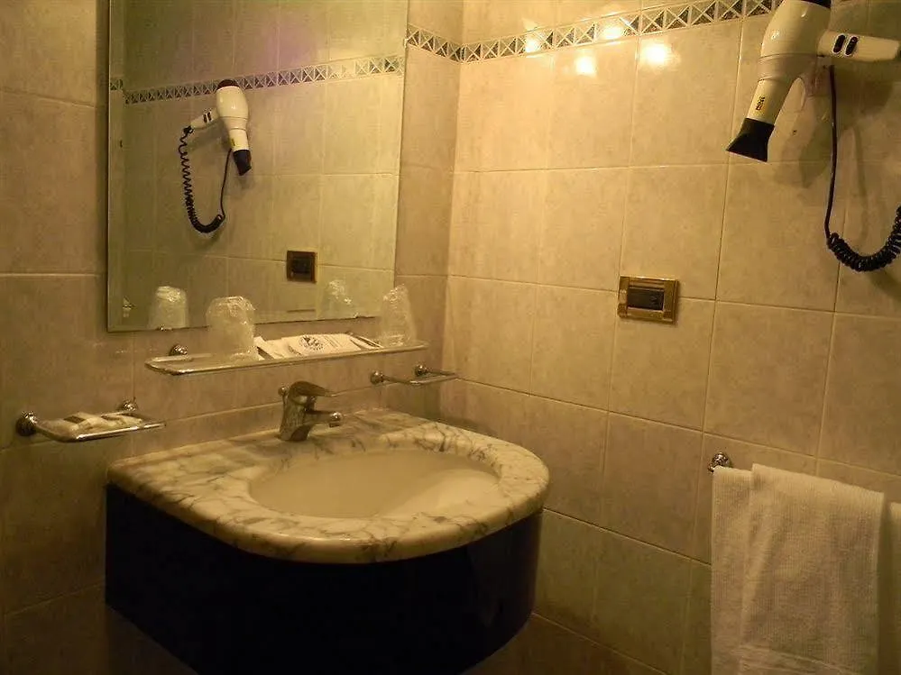 Hotel Pantalon Venice